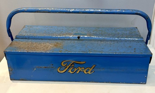 Vintage tool box - vintage,