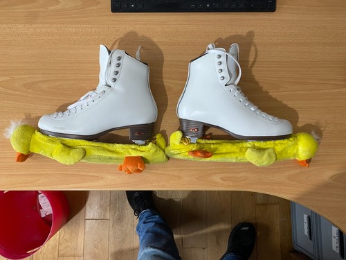 Riedell ice skates - ice, 1/2