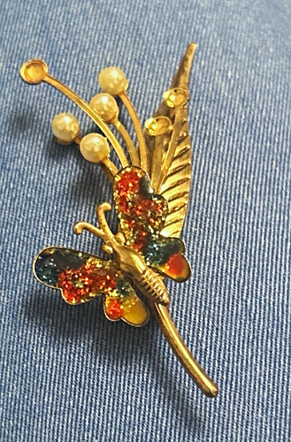 Gold tone flower - gold, brooch