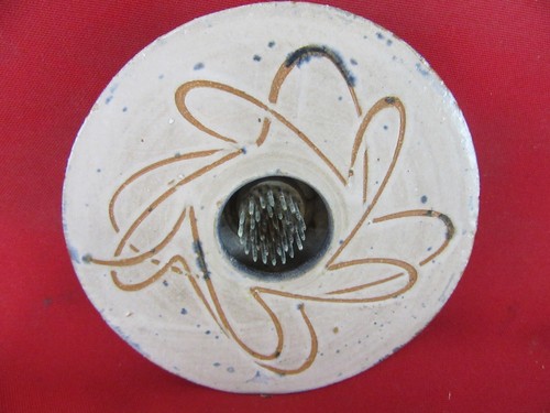 Round flower floral frog - 24.,