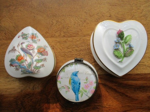 Trio oflovely decorative - trio,