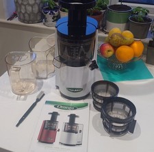 Omega Slow Speed Juicer VSJ843RW