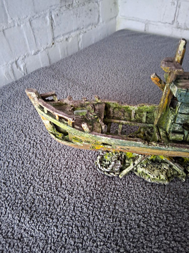 Aquarium shipwreck boat - aquarium,