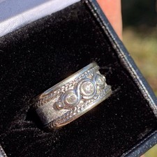 Ornate White Gold Wedding Band with Three Round Diamonds Size UK:L Ernest Jones