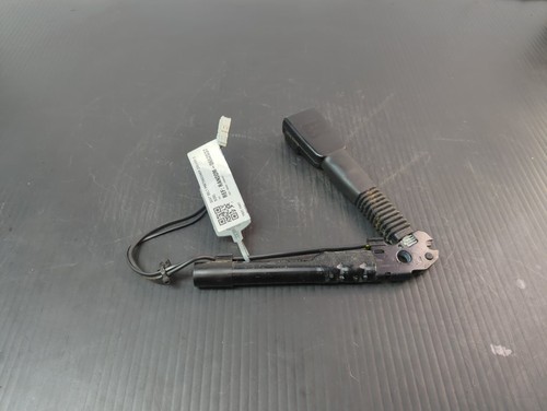 Bmw seat belt pretensioner - 1,