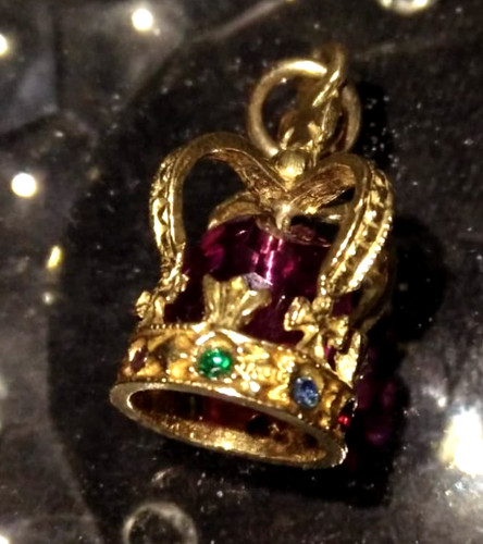 9ct gold ornate - ornate, charm