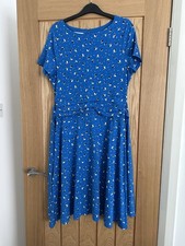 Attractive Hobbs Short-sleeved