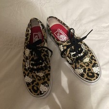 Vans Sneakers Hello Kitty Ladies Size 3.5 New Lace Ups