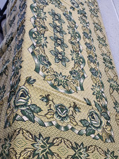 Traditional Floral Woven Throw