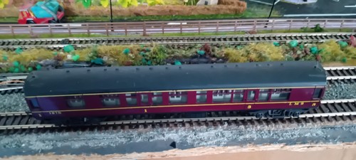 Hornby mk2 lms crimson coach - lms,