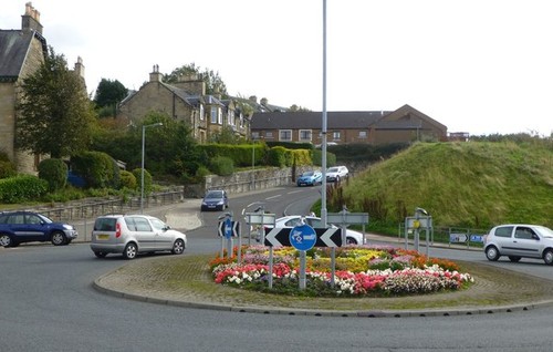 Photo 6x4 floral roundabout - 6x4,