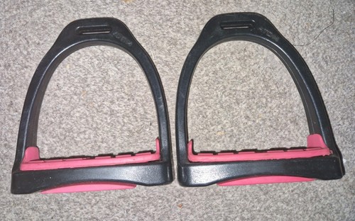 Stirrup irons - 3/4",