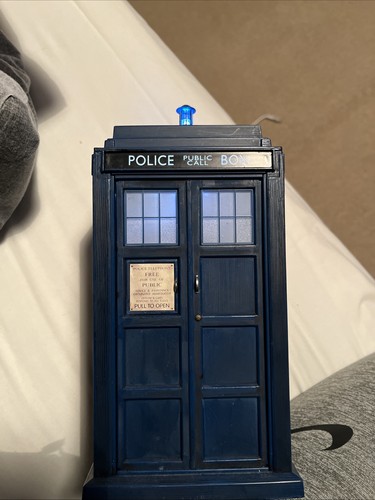 Doctor who 10cm tardis - doctor,
