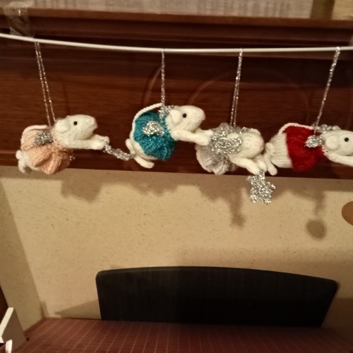 Novelty flying mice - novelty,