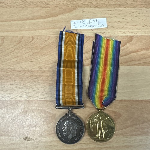 Genuine ww1 medal pair - medal,