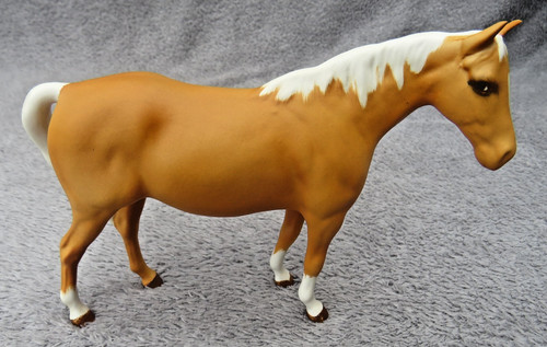 Beswick palomino horse - beswick,