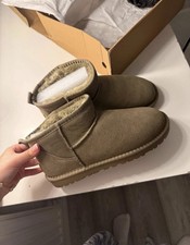 Ugg Suede