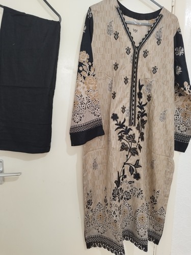Asian women lawn clothes - clothes, size