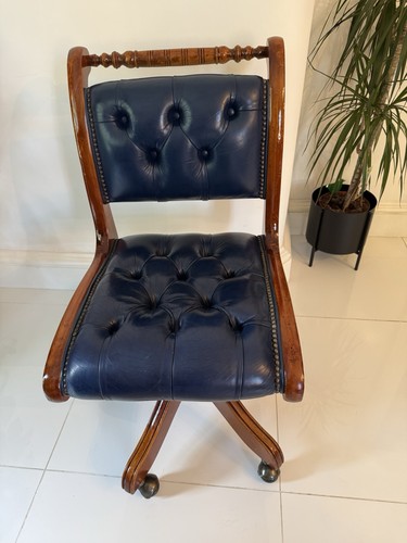 Leather chesterfield typist - leather,