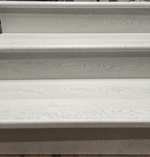 New deluxe stair - deluxe, cladding