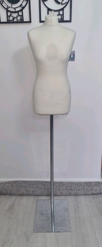 Female mannequin unisex shape - female,