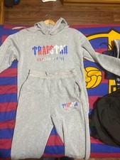 trapstar tracksuit small