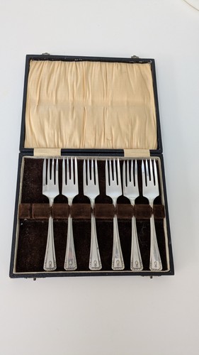 Vintage cased silver plated - cased,