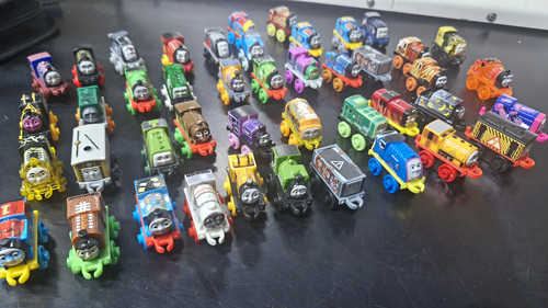 Thomas friends minis joblot - &,