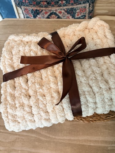 Cream chunky knit textured - chunky,
