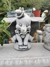 Dumbo Garden / Grave Concrete