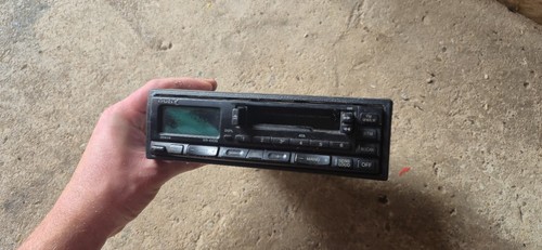 Sony 4409 car radio - sony,