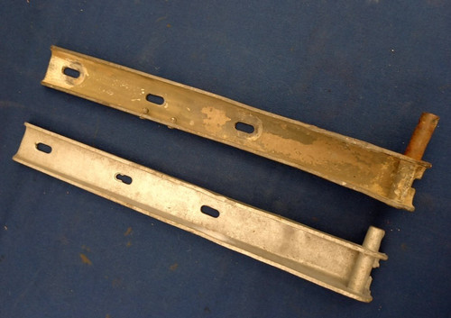 Pair used land rover - of,