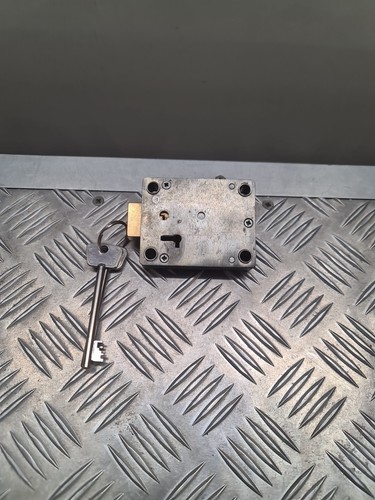 Safe lock gun - safe, cabinet