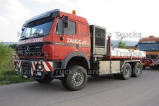 Truck Photo Mercedes-Benz 3053