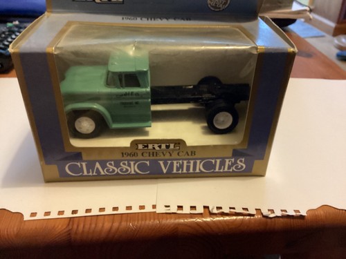 Ertl classic vehicles 1988 - classic,