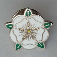 Yorkshire Rose Of York Mini Enamel Lapel Pin Badge.   PB6-1022