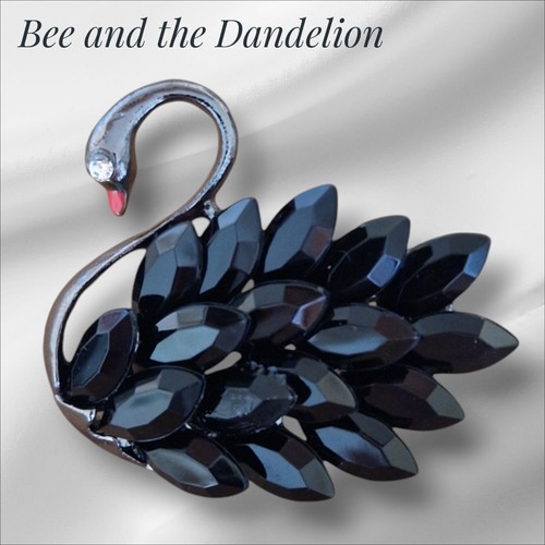 Black swan glass crystal - black,