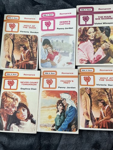 Mills boon vintage classic - &,