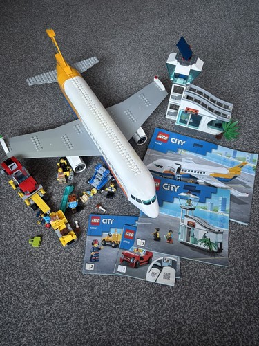 Lego 60262 passenger airplane - lego,