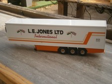 corgi modern trailer 1 50 scale L E JONES