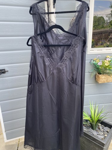 Ladies size black lace - 2,