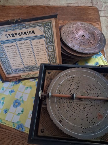 Symphonion antique music box