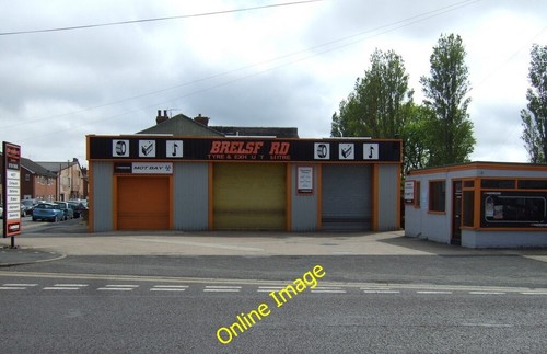 Photo 6x4 tyre - photo, fitters