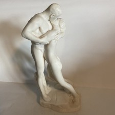 The Kiss Gift-Love Statue