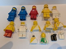 Lego Space : Vintage Minifigure Bundle (Worn / Damaged / Incomplete)