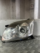 TOYOTA AVENSIS HEADLIGHT