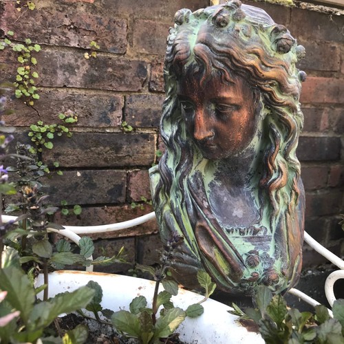 Ophelia female bust - female,