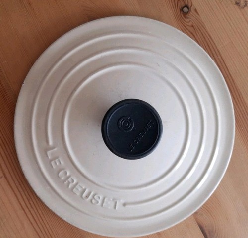 Creuset 18cm beige pot - le,