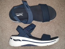 SKECHERS ARCH FIT JOY NAVY