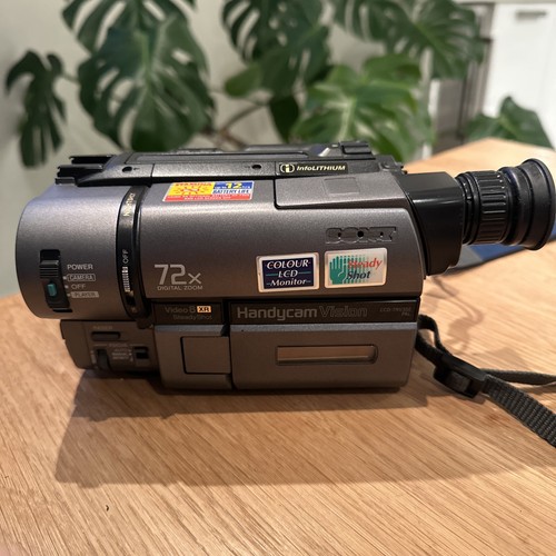 Sony ccd trv35e - mini, tape